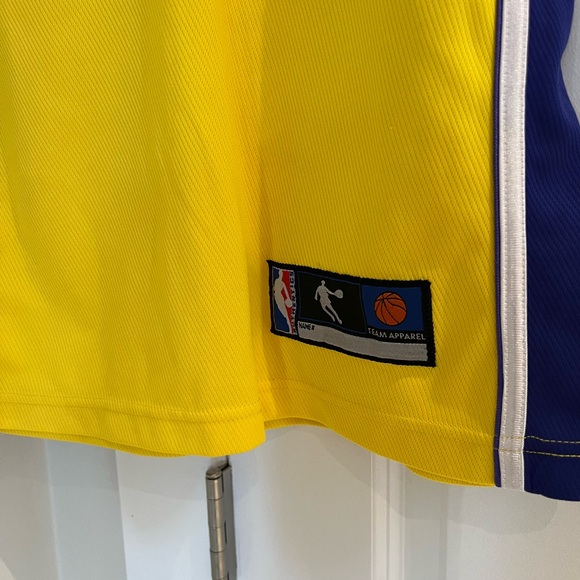 Lakers jersey OPEN TO OFFERS - Picture 3 of 6